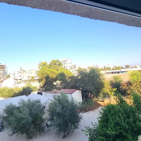 Beachside Comfort - 2br Apt,5 Min To The Daire Larnaca