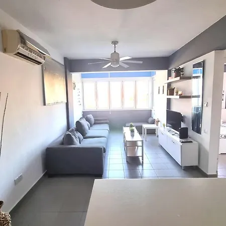 Lejlighed Beachside Comfort - 2br Apt,5 Min To The