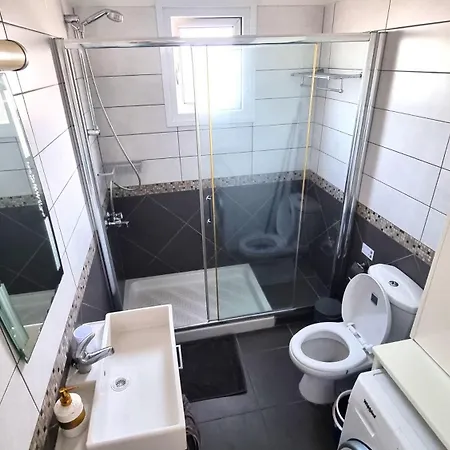 Lejlighed Beachside Comfort - 2br Apt,5 Min To The Larnaca