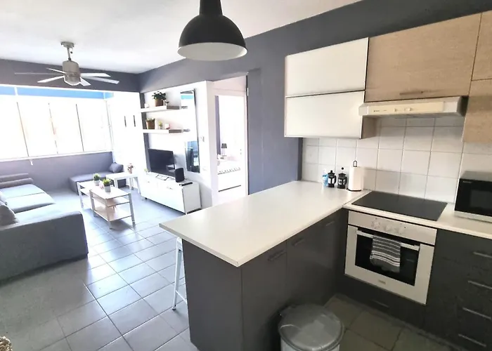 Beachside Comfort - 2br Apt,5 Min To The アパート